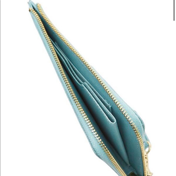 NWT Bando getaway travel clutch - Picture 4 of 8